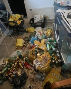 Vervuilde woning voor schoonmaak